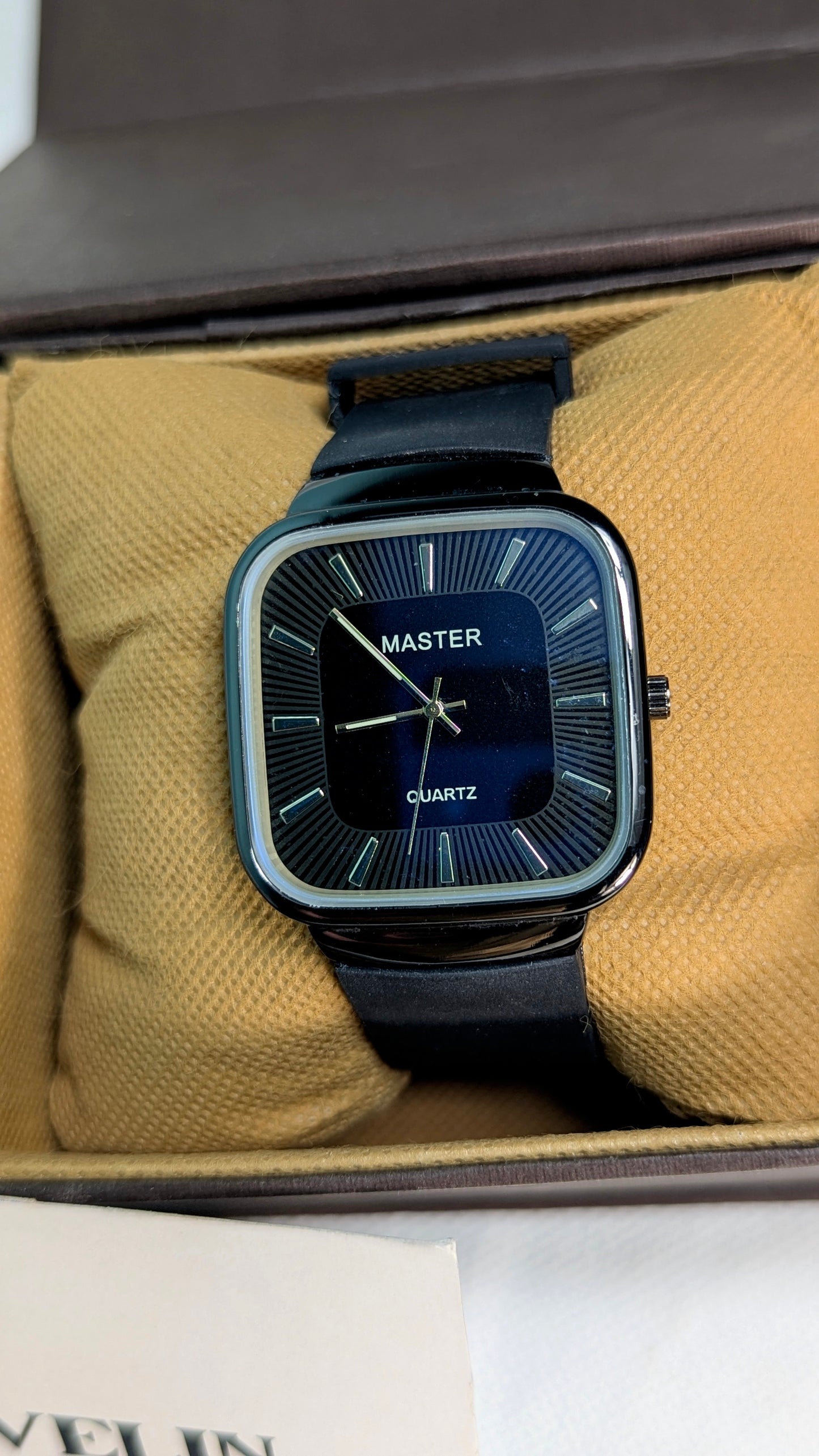 Master Quartz Silicon Strap Watch