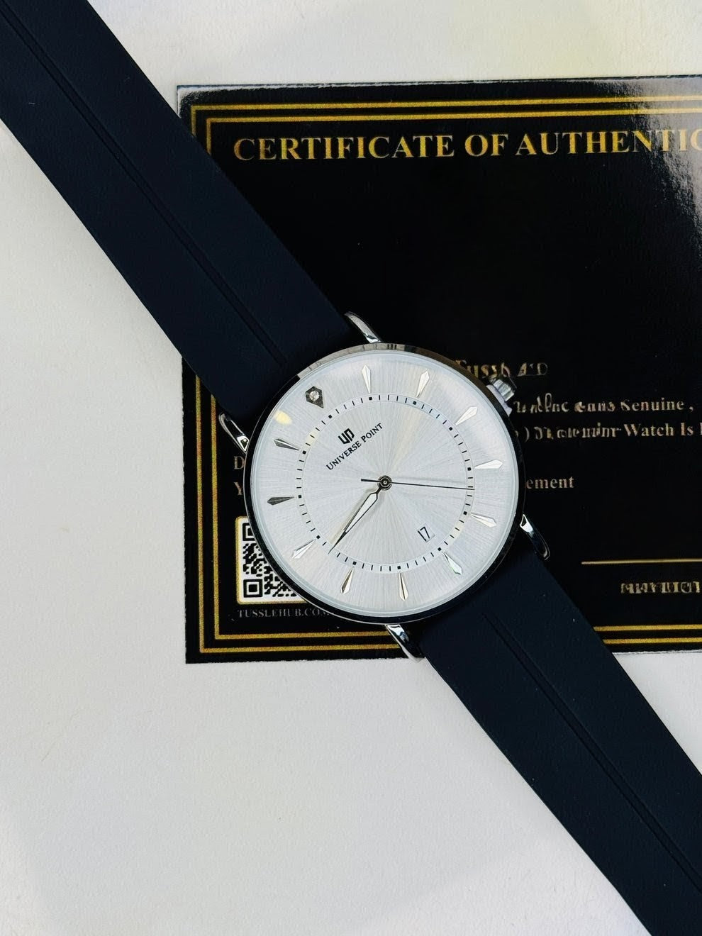 Black Silver White Slim Balloon Universe Point Watch