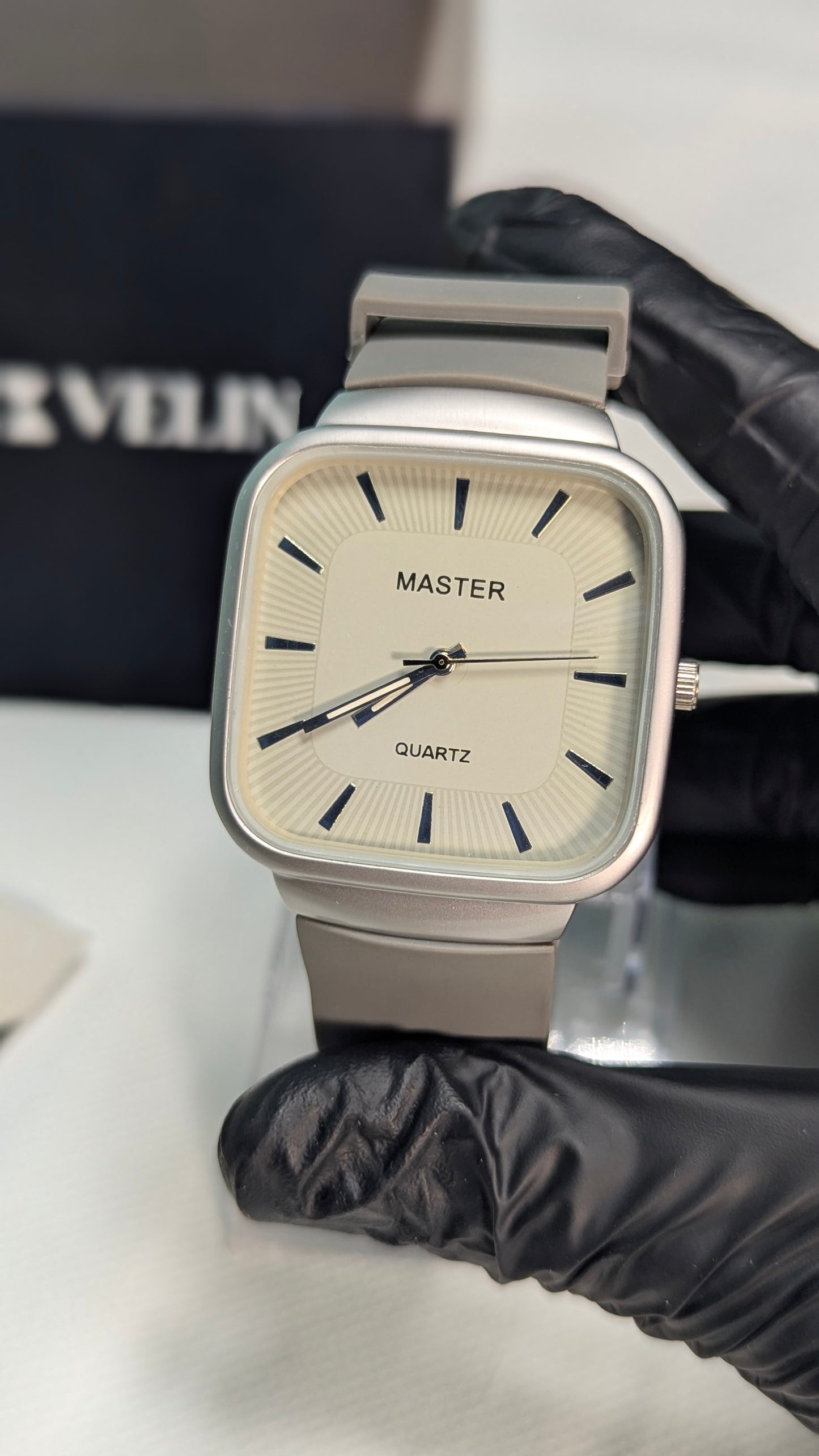 Master Quartz Silicon Strap Watch