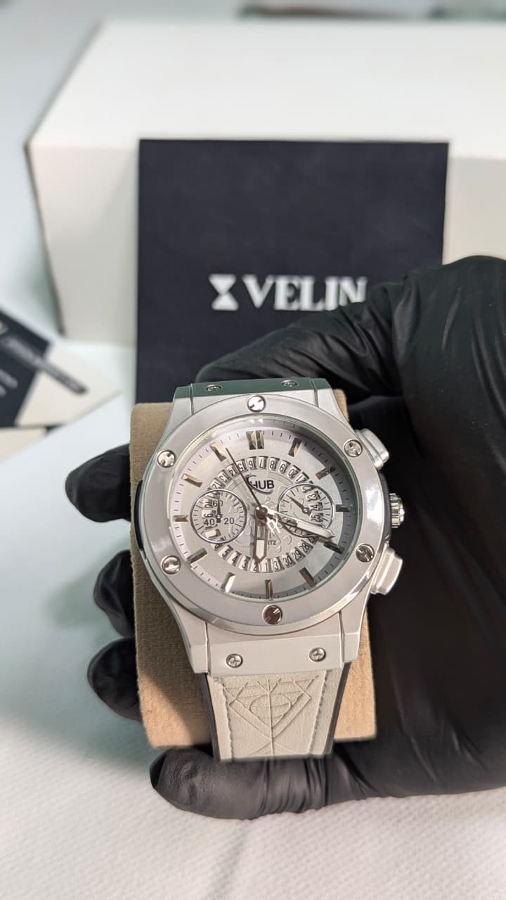 Minimal Ash Grey Hologram Leather Branded Watch