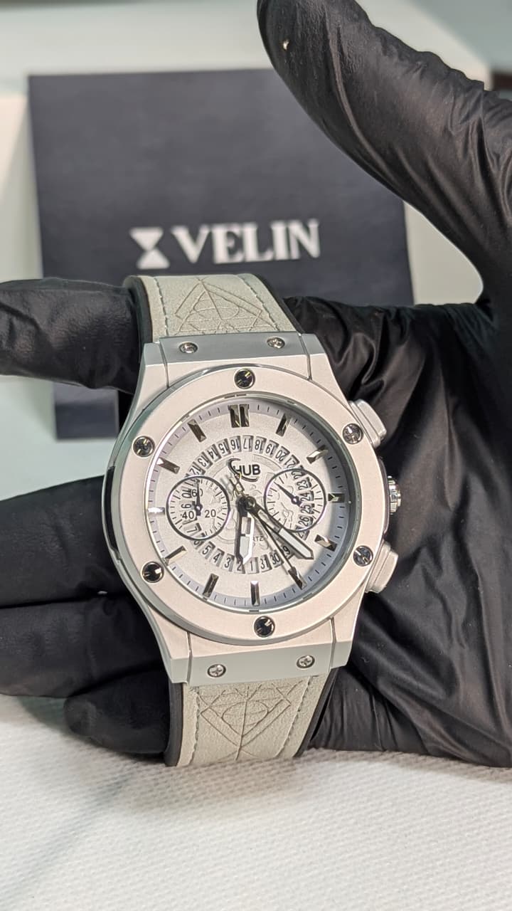 Minimal Ash Grey Hologram Leather Branded Watch