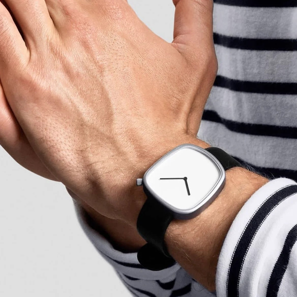 ZEN - Pebble Minimalist Watch
